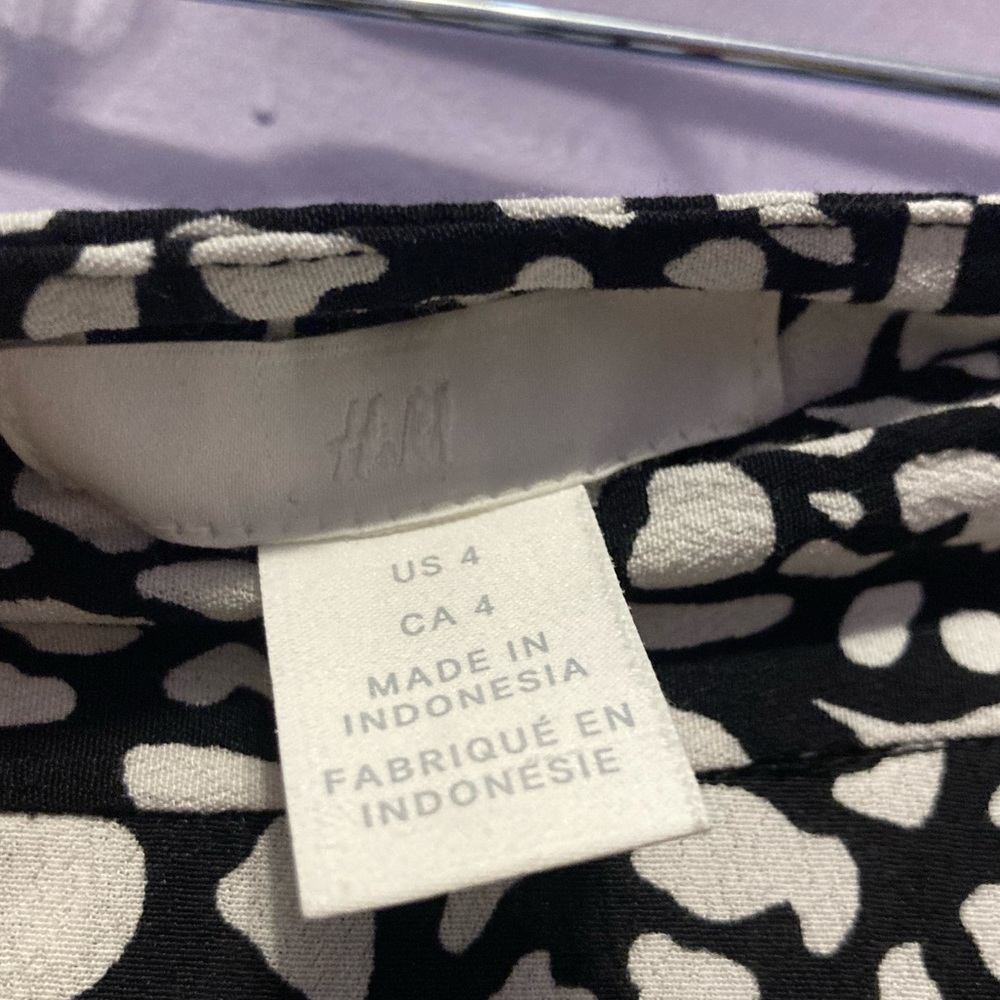 H&M animal print midi skirt - Picture 3 of 3